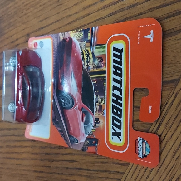 Matchbox Tesla Model Y - Picture 4 of 8